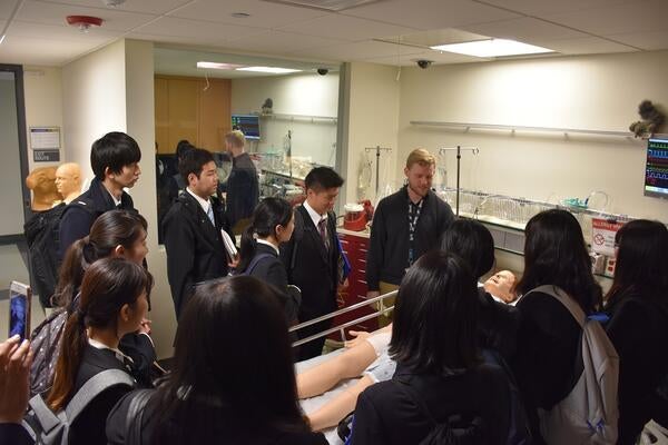 Students from Josai University (Japan) visit the School of Medicine